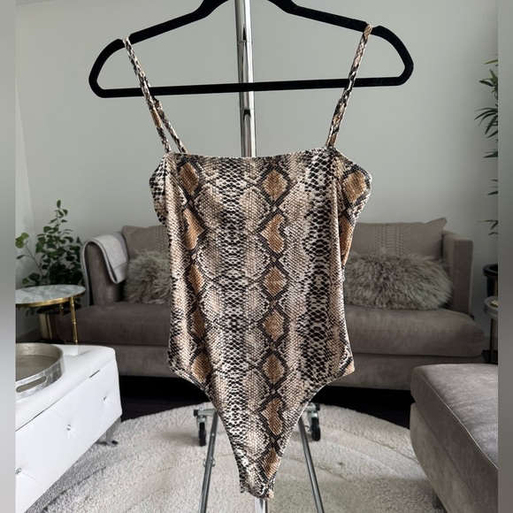 Animal Print Snake Black white brown bodysuit size small - Picture 5 of 10